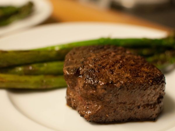 Filet Mignon with Asparagus Spears